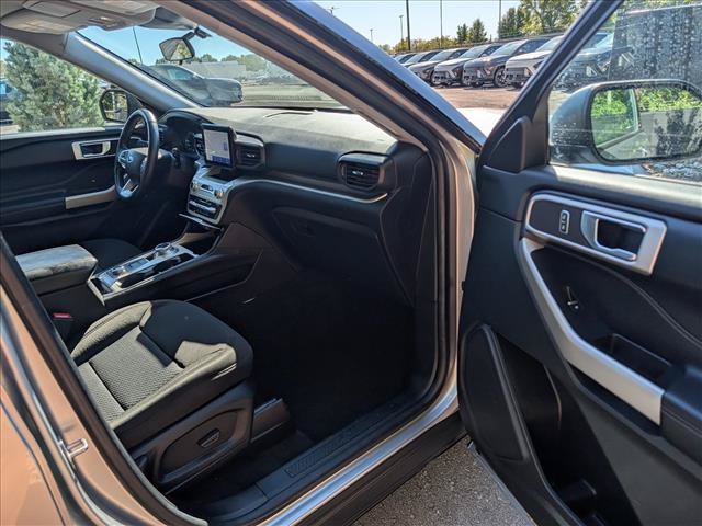 Used 2022 Ford Explorer XLT AWD/4WD image 10