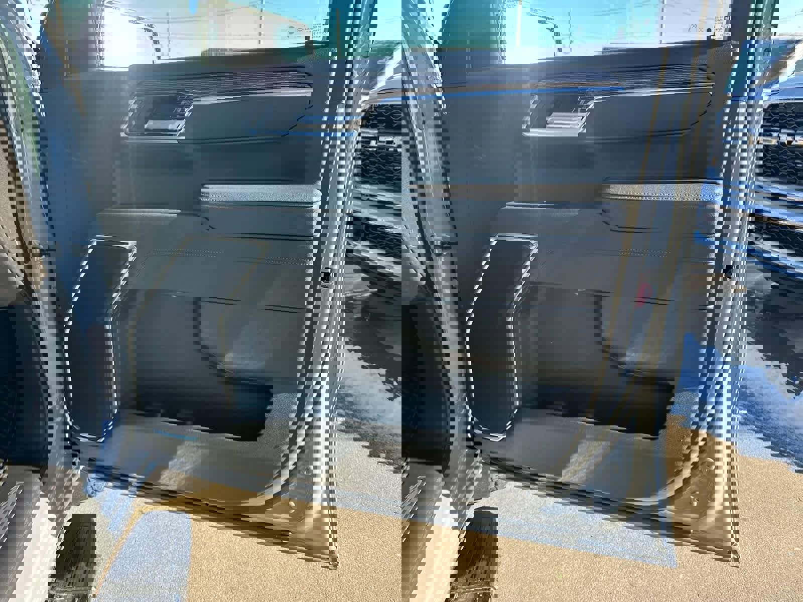 New 2025 GMC Sierra 1500 SLE w/ Preferred Package image 20