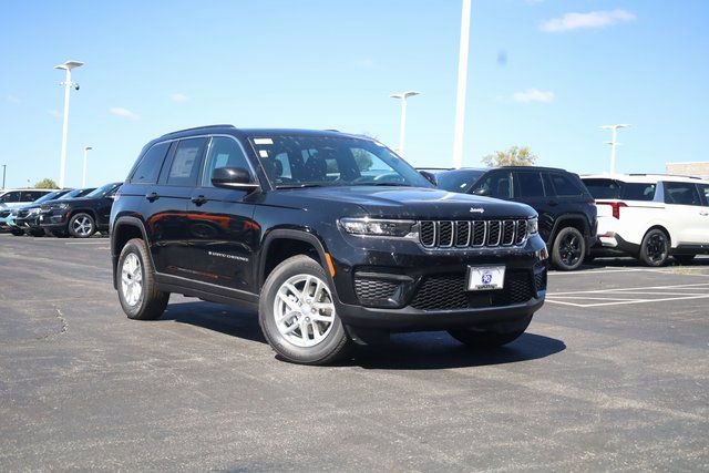 New 2025 Jeep Grand Cherokee Laredo w/ Luxury Tech Group I image 2