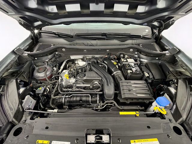 Used 2025 Volkswagen Taos SEL image 33