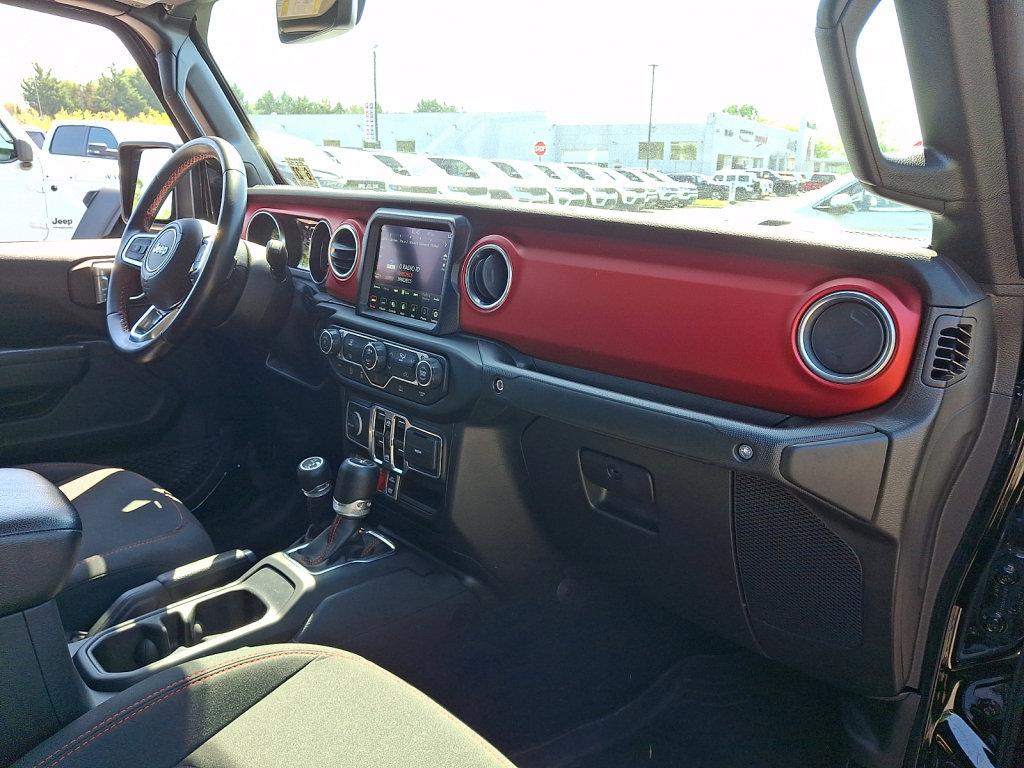 Used 2022 Jeep Gladiator Rubicon w/ Trailer Tow Package AWD/4WD image 11