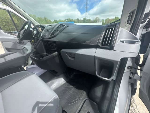Used 2018 Ford Transit 250 130 Low Roof RWD image 28