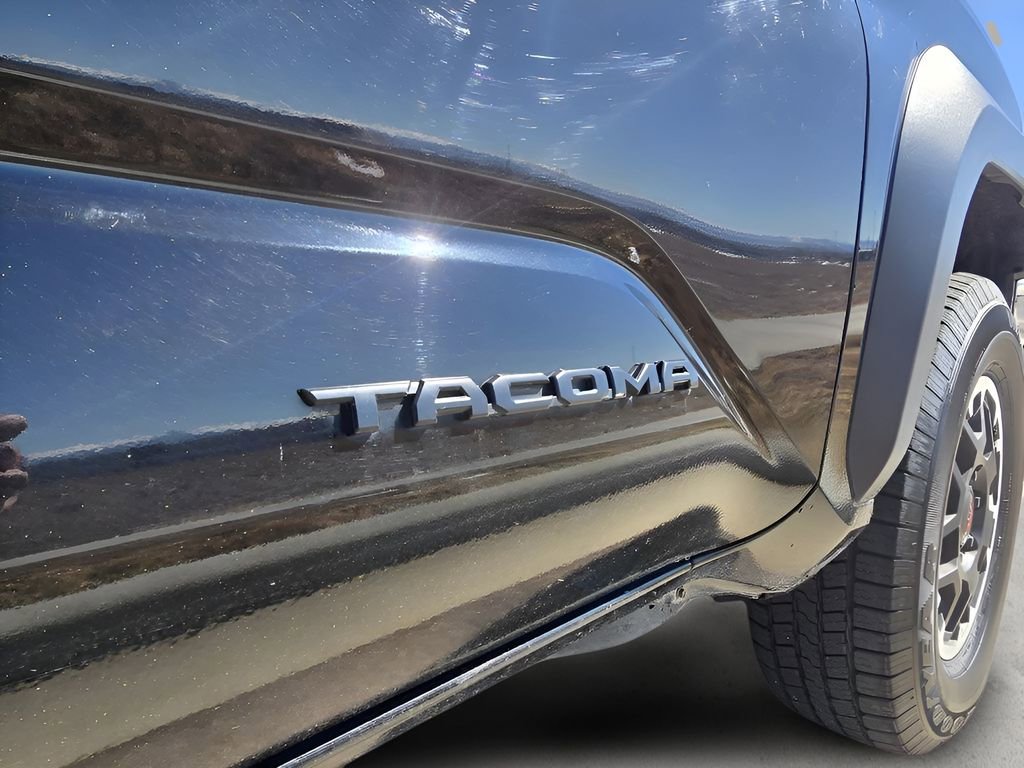 Used 2024 Toyota Tacoma TRD Off-Road image 12