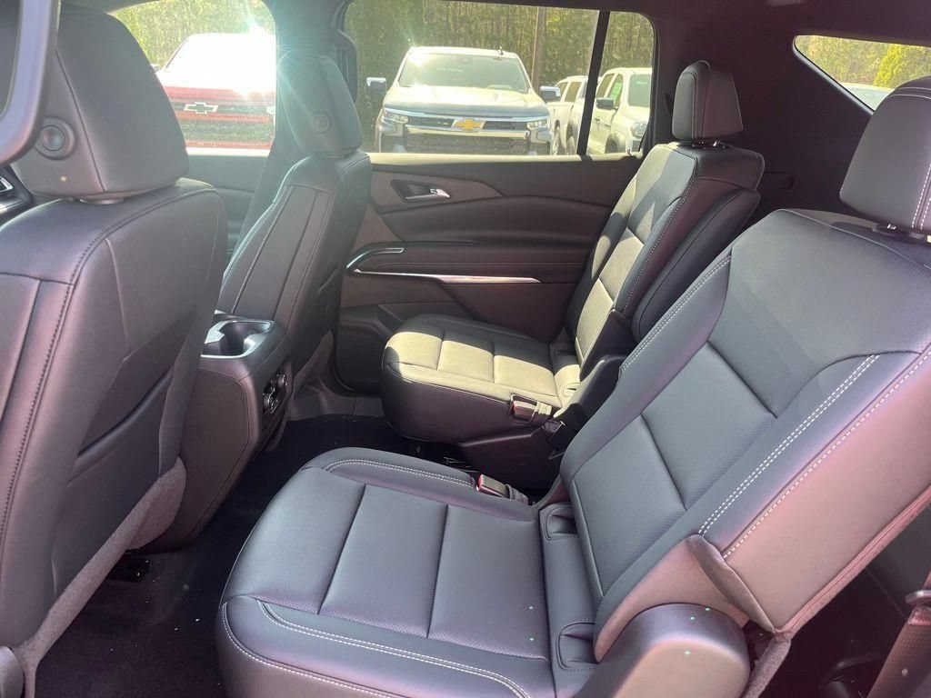 New 2026 Chevrolet Traverse Z71 w/ Driver Confidence Package AWD/4WD image 22