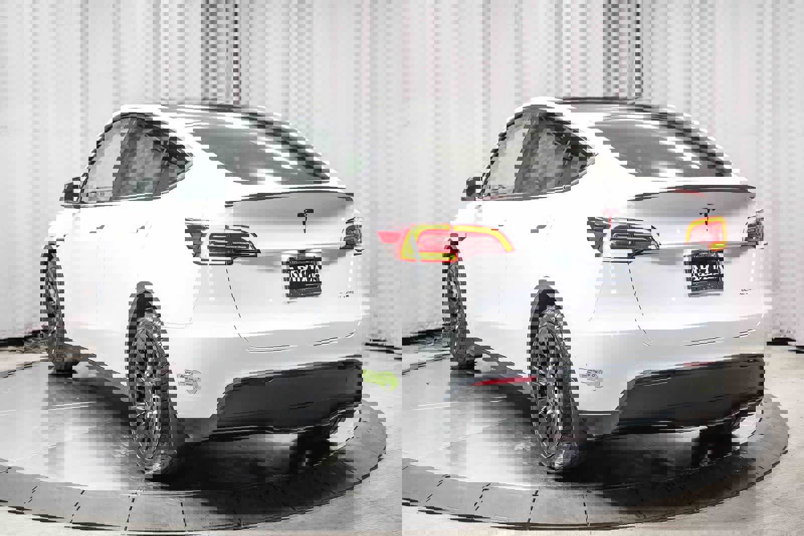 Used 2021 Tesla Model Y Long Range image 8