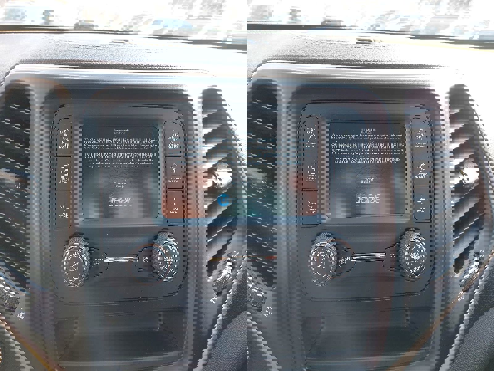 Used 2016 Jeep Cherokee Sport image 22