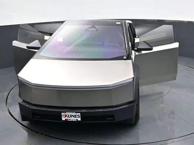 Used 2025 Tesla Cybertruck AWD Crew Cab image 28