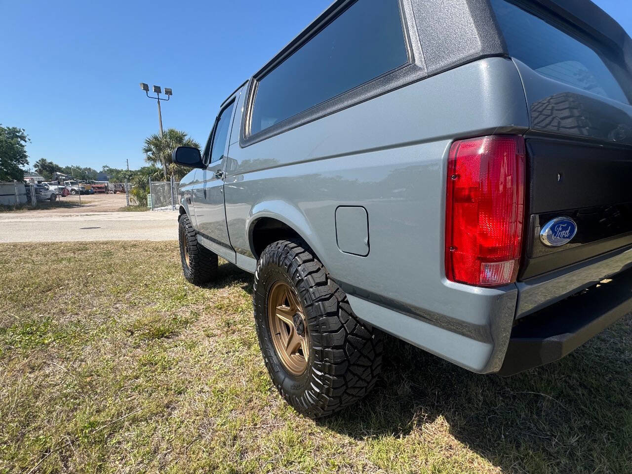 Used 1995 Ford Bronco XLT image 61