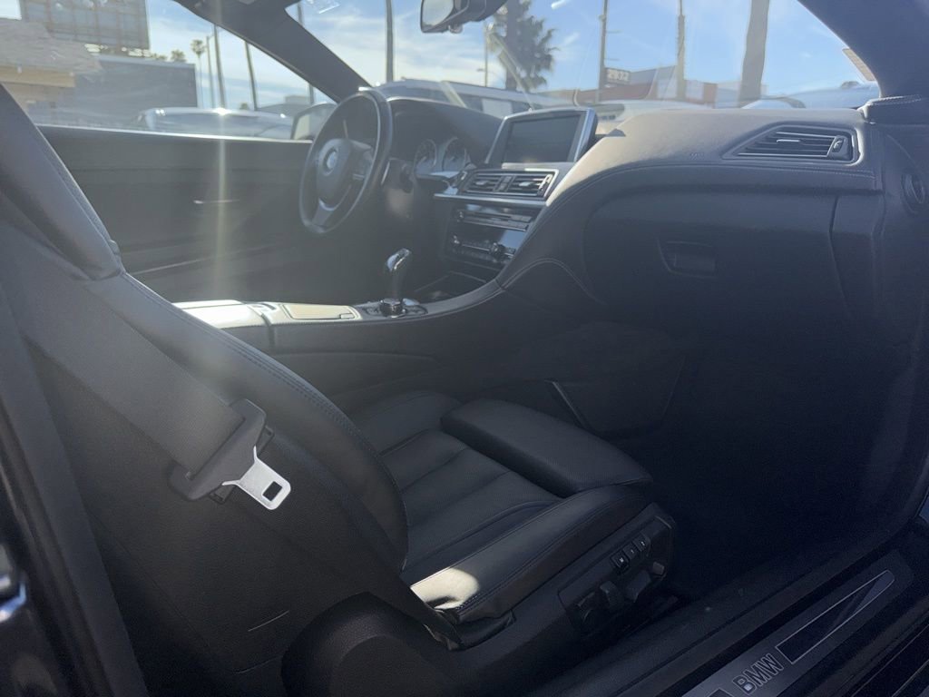 Used 2013 BMW 650i xDrive Convertible image 16