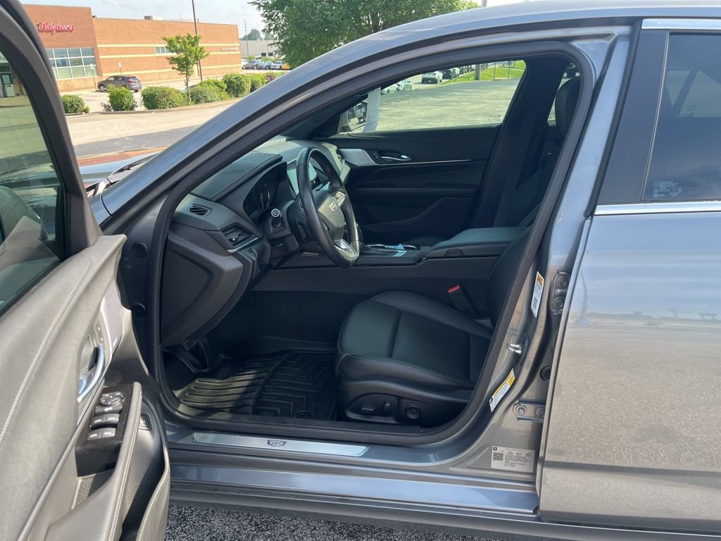 Used 2020 Cadillac CT4 Luxury w/ Sun And Sound Package RWD image 6
