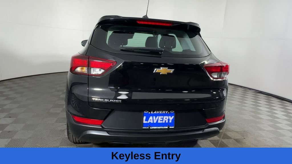 Used 2023 Chevrolet TrailBlazer LS FWD image 9