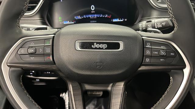 Used 2024 Jeep Grand Cherokee L Limited w/ Black Appearance Package image 16
