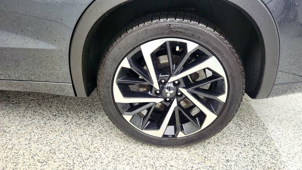 Used 2024 Mitsubishi Outlander SEL image 9