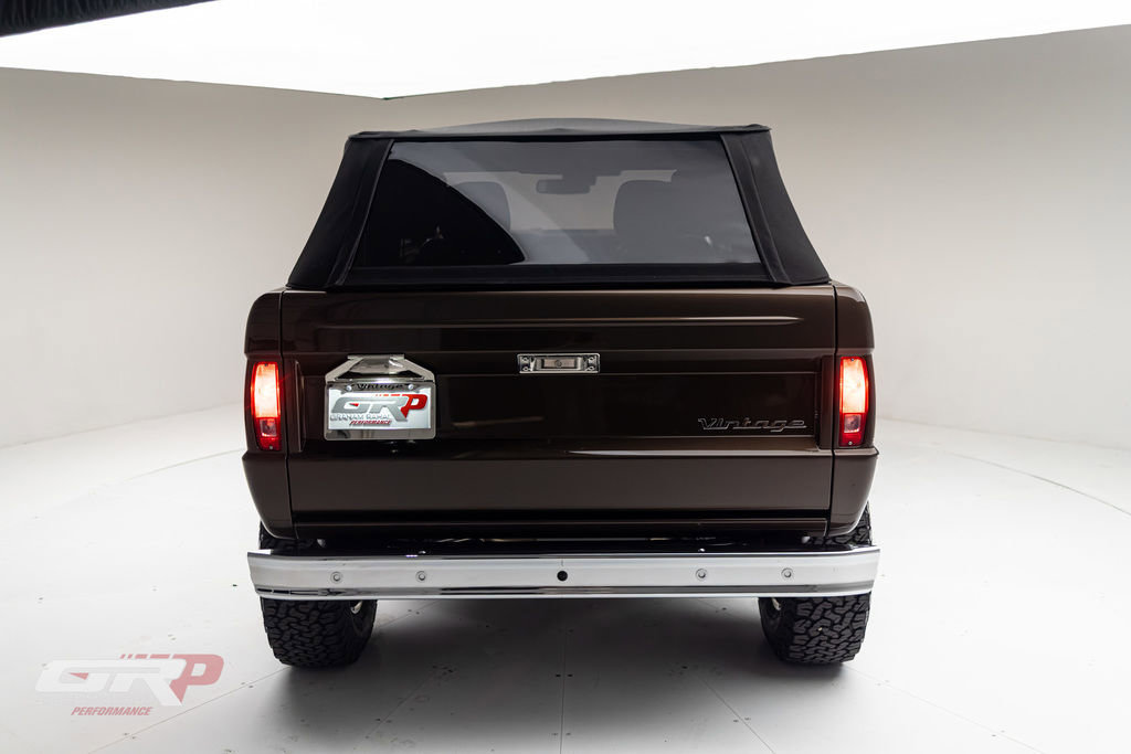 Used 2025 Ford Bronco Badlands image 4