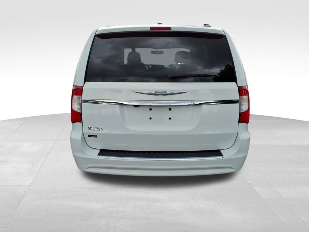 Used 2016 Chrysler Town & Country Touring FWD image 24