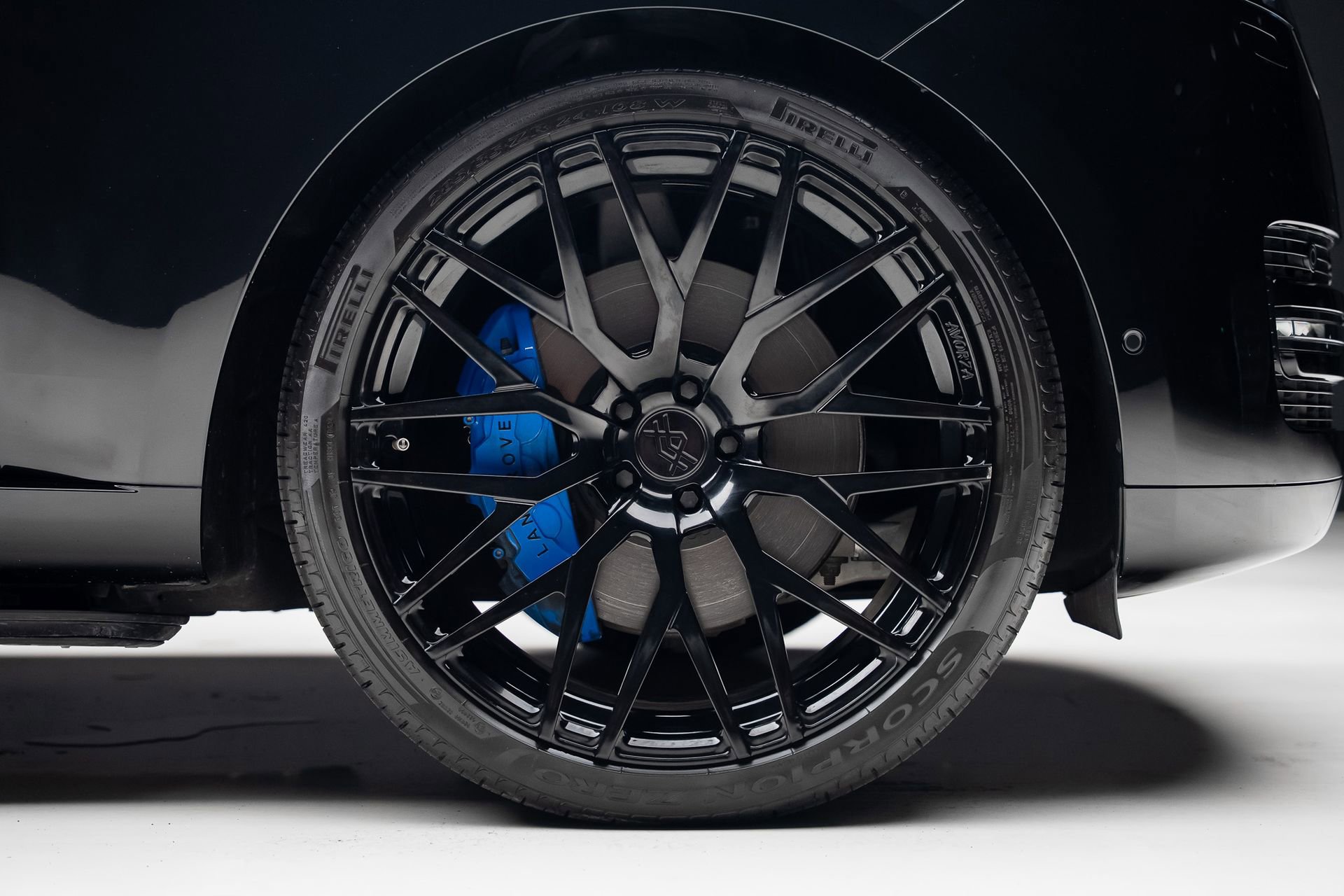 Used 2023 Land Rover Range Rover SE image 37