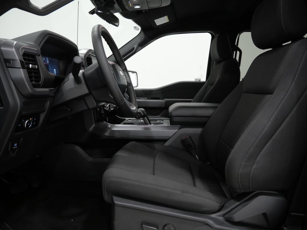 Used 2026 Ford F150 XLT w/ XLT Black Appearance Package AWD/4WD image 11