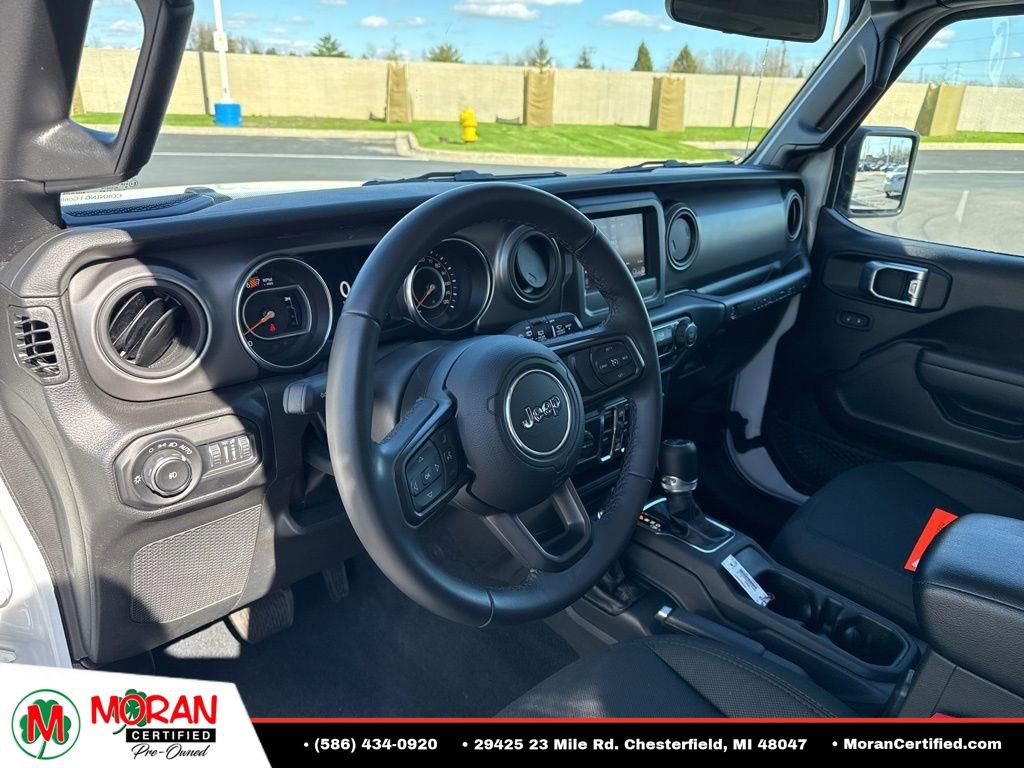 Used 2022 Jeep Wrangler Unlimited Sport AWD/4WD image 13