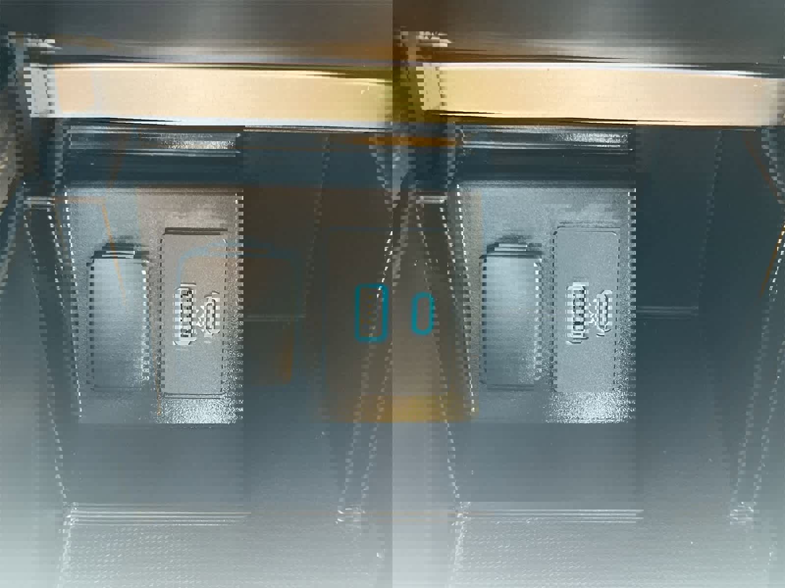 Used 2020 Ford Explorer XLT w/ Equipment Group 202A image 31