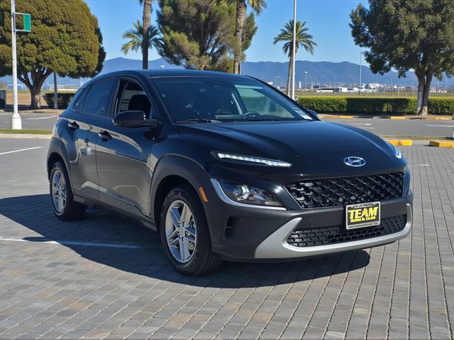 Used 2023 Hyundai Kona SE w/ Cargo Package image 4