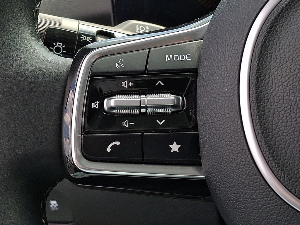Certified 2025 Kia Sorento X-Line EX AWD/4WD image 17