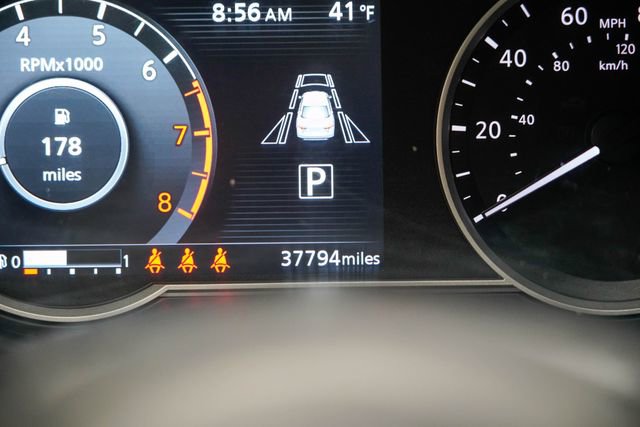 Used 2024 Nissan Versa SV image 33