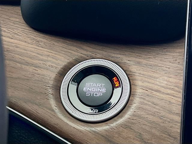 Used 2023 Jeep Grand Cherokee L Summit w/ Advanced Protech Group IV image 16