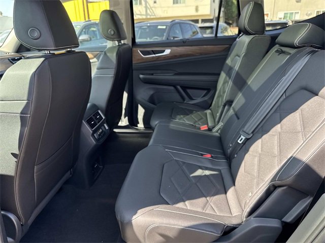 New 2026 Volkswagen Atlas SE image 12