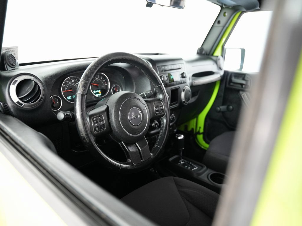 Used 2013 Jeep Wrangler Sport w/ Connectivity Group AWD/4WD image 6