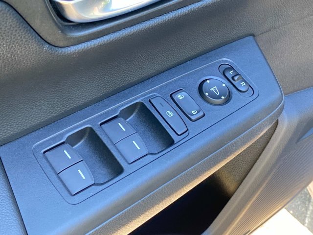 Used 2025 Honda CR-V Sport-L image 13