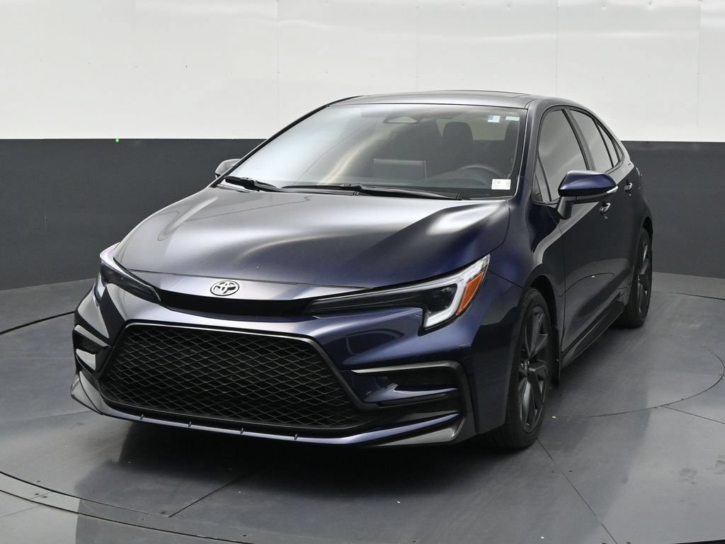 Used 2025 Toyota Corolla XSE FWD image 8