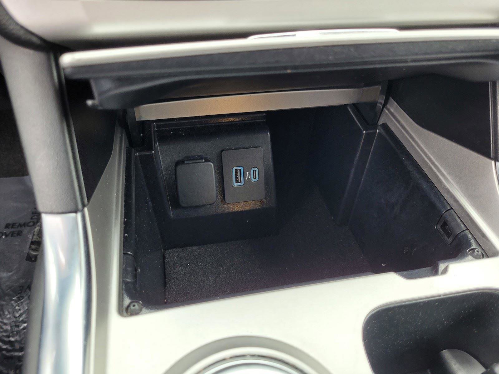 Used 2023 Ford Explorer XLT w/ Equipment Group 202A image 22