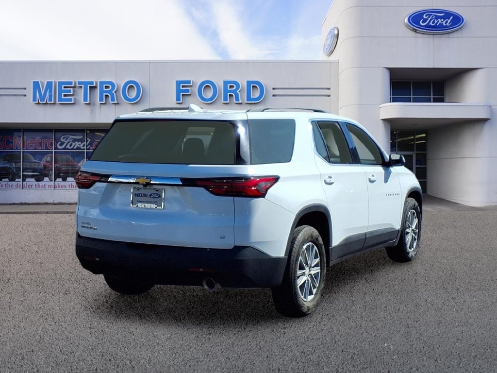 Used 2023 Chevrolet Traverse LT AWD/4WD image 3