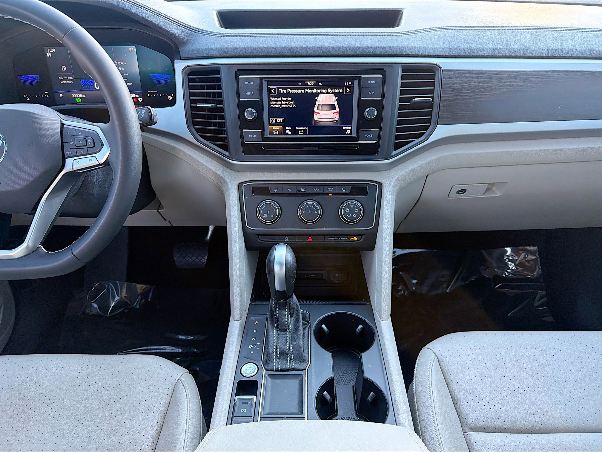 Used 2023 Volkswagen Atlas SE image 18