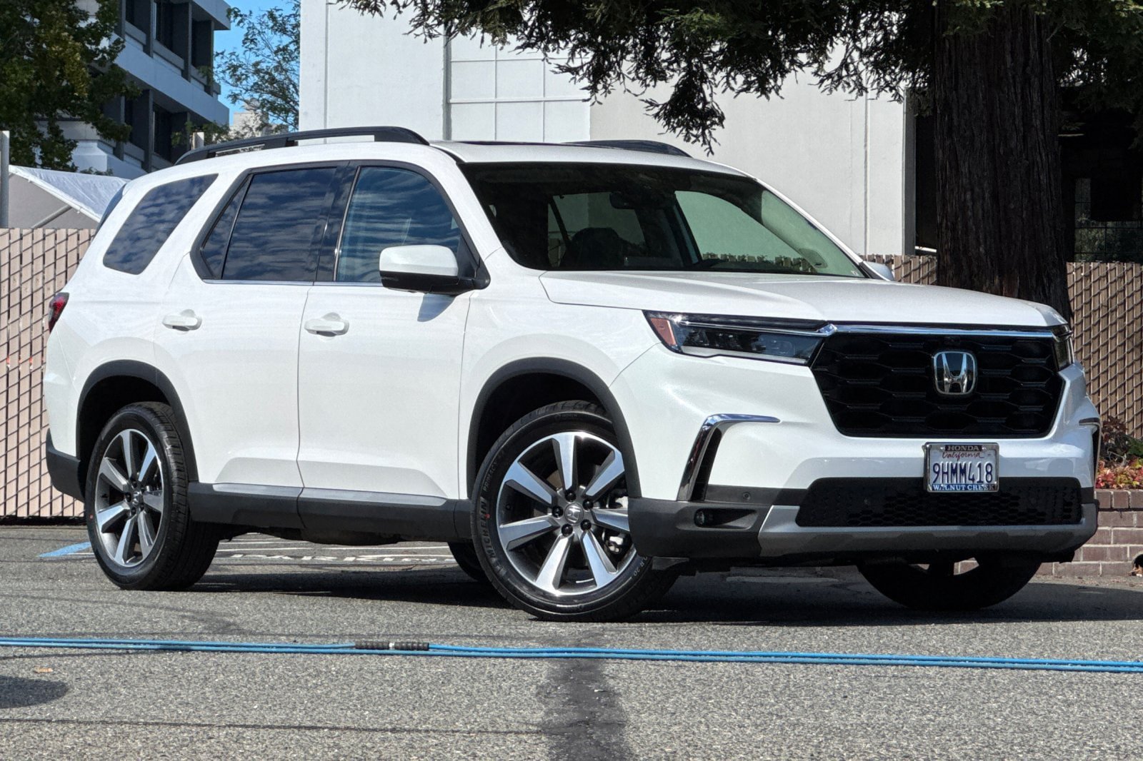Used 2023 Honda Pilot Elite image 2
