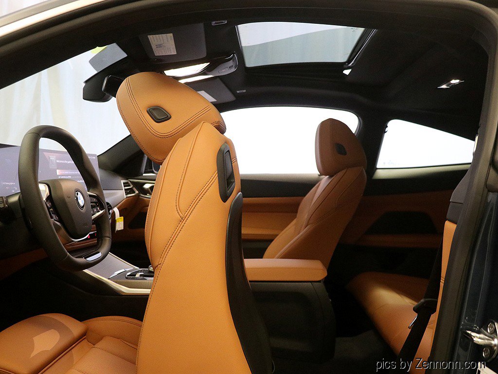 Used 2025 BMW 430i xDrive Coupe w/ Premium Package image 13