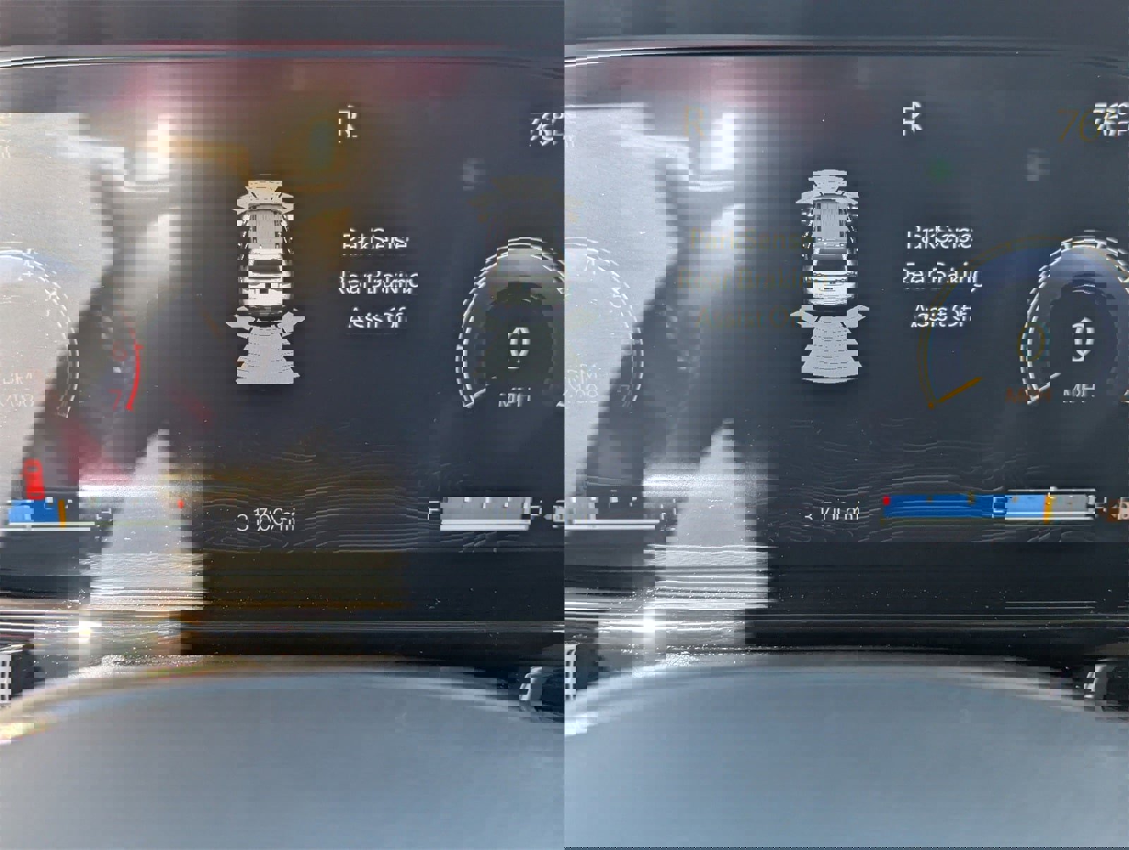 Used 2023 Jeep Wagoneer Series III w/ Preferred Equipment Group image 27