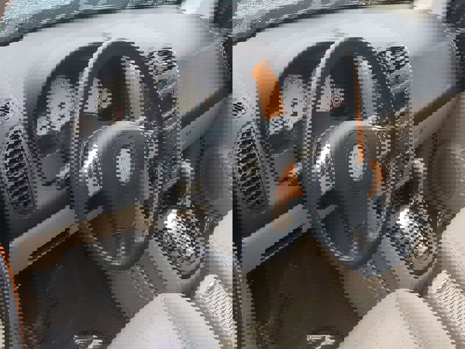 Used 2007 Saturn Vue 2WD V6 w/ Leather Appointments Pkg image 10