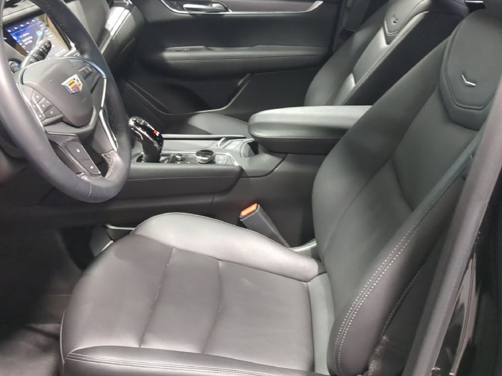 Used 2024 Cadillac XT5 Luxury AWD/4WD image 16