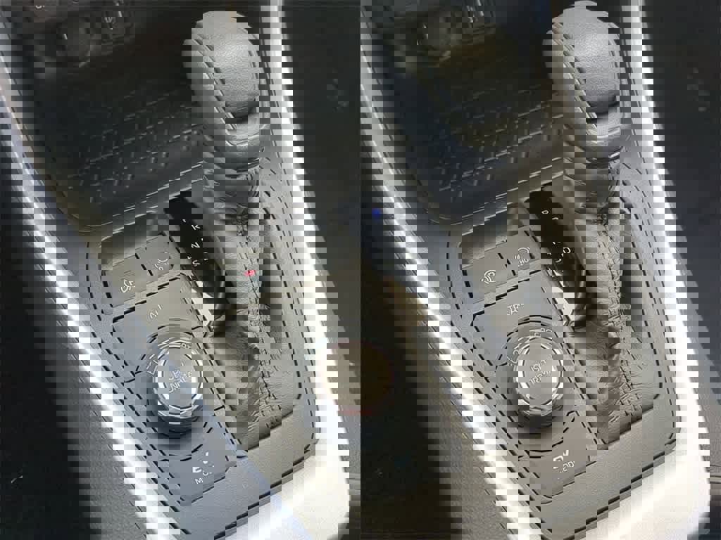 Used 2023 Toyota RAV4 XLE w/ Convenience Package image 29