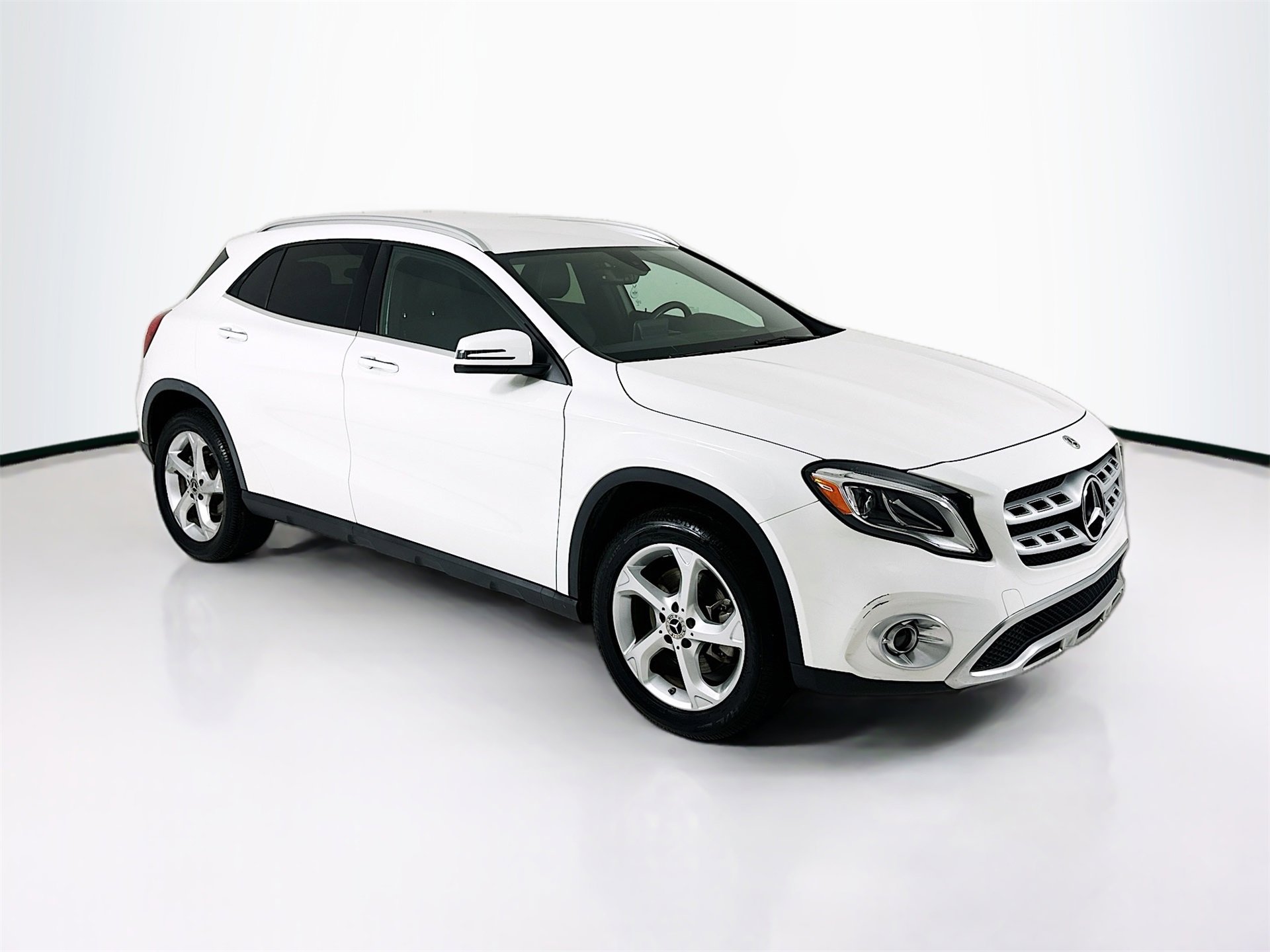Used 2020 Mercedes-Benz GLA 250 4MATIC image 1