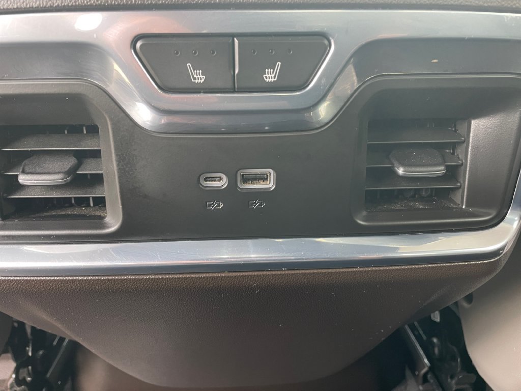 Used 2025 Chevrolet Silverado 1500 LTZ AWD/4WD image 36