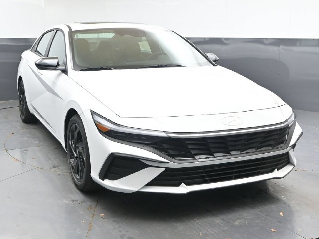 New 2026 Hyundai Elantra SEL Sport FWD image 8