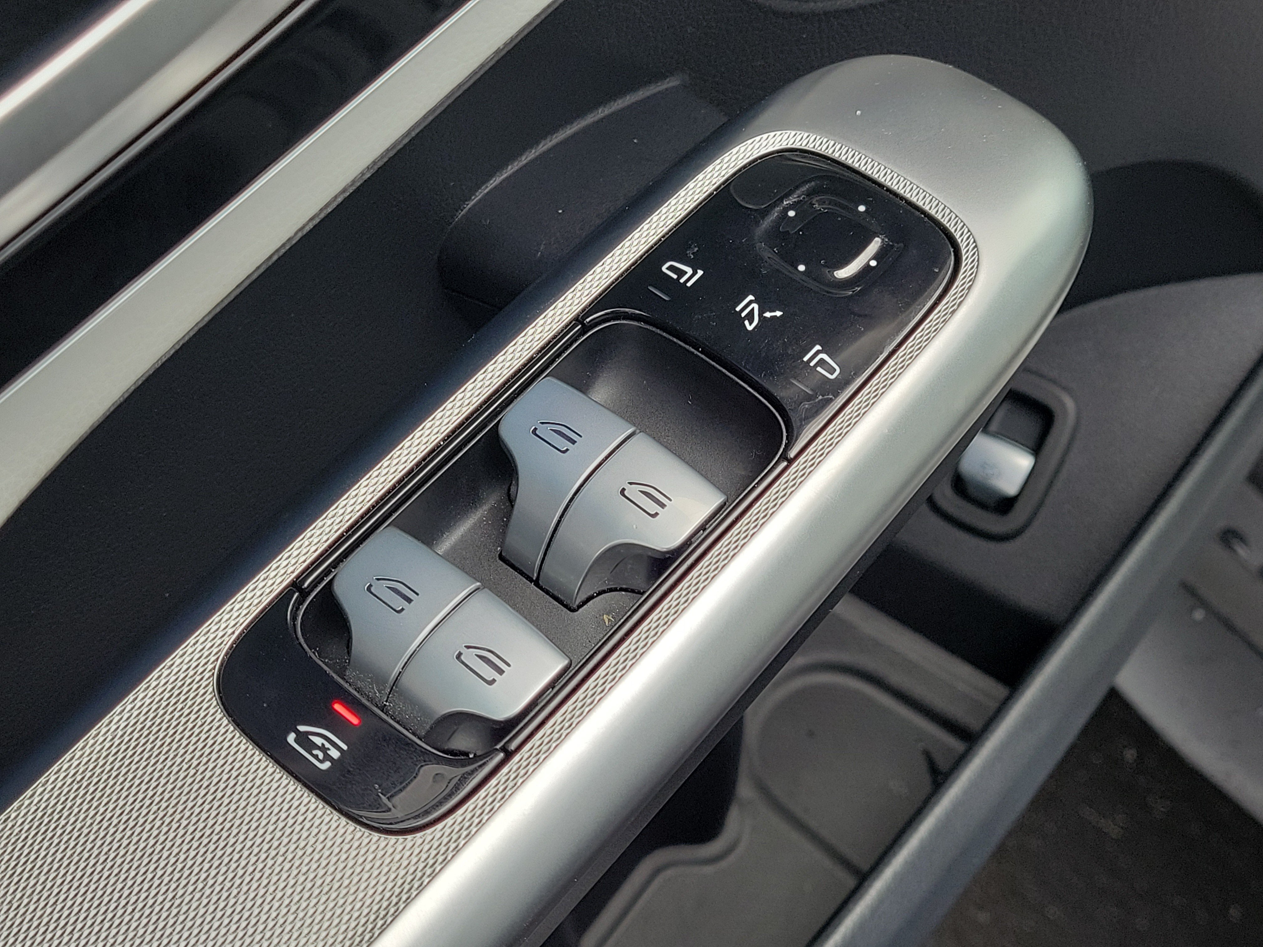 Used 2024 Mercedes-Benz GLC 300 image 20
