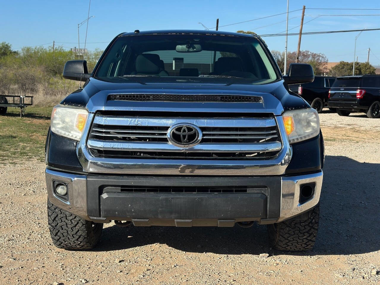 Used 2017 Toyota Tundra SR5 w/ SR5 Upgrade Package image 9