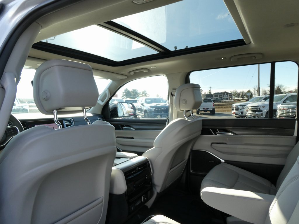 Used 2024 Jeep Wagoneer Series II w/ Premium Group I image 21