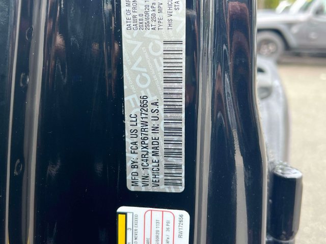 Used 2024 Jeep Wrangler Unlimited Sahara AWD/4WD image 31