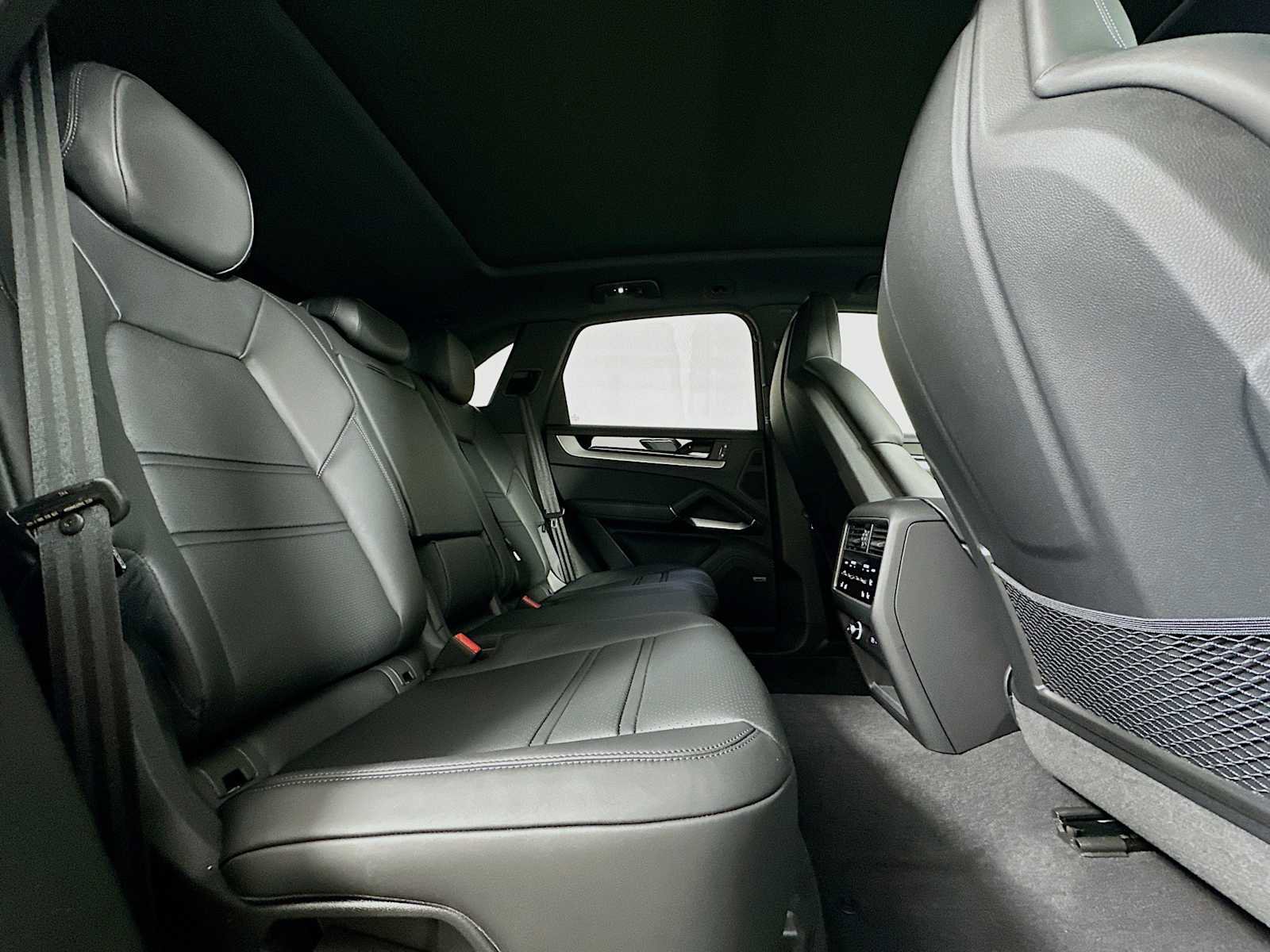 New 2026 Porsche Cayenne image 28