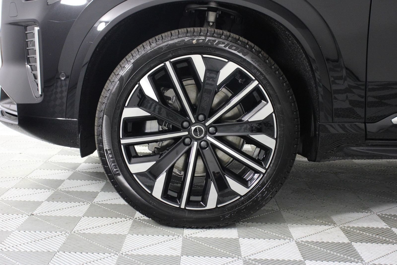 New 2026 Volvo XC90 B6 Ultra AWD/4WD image 13