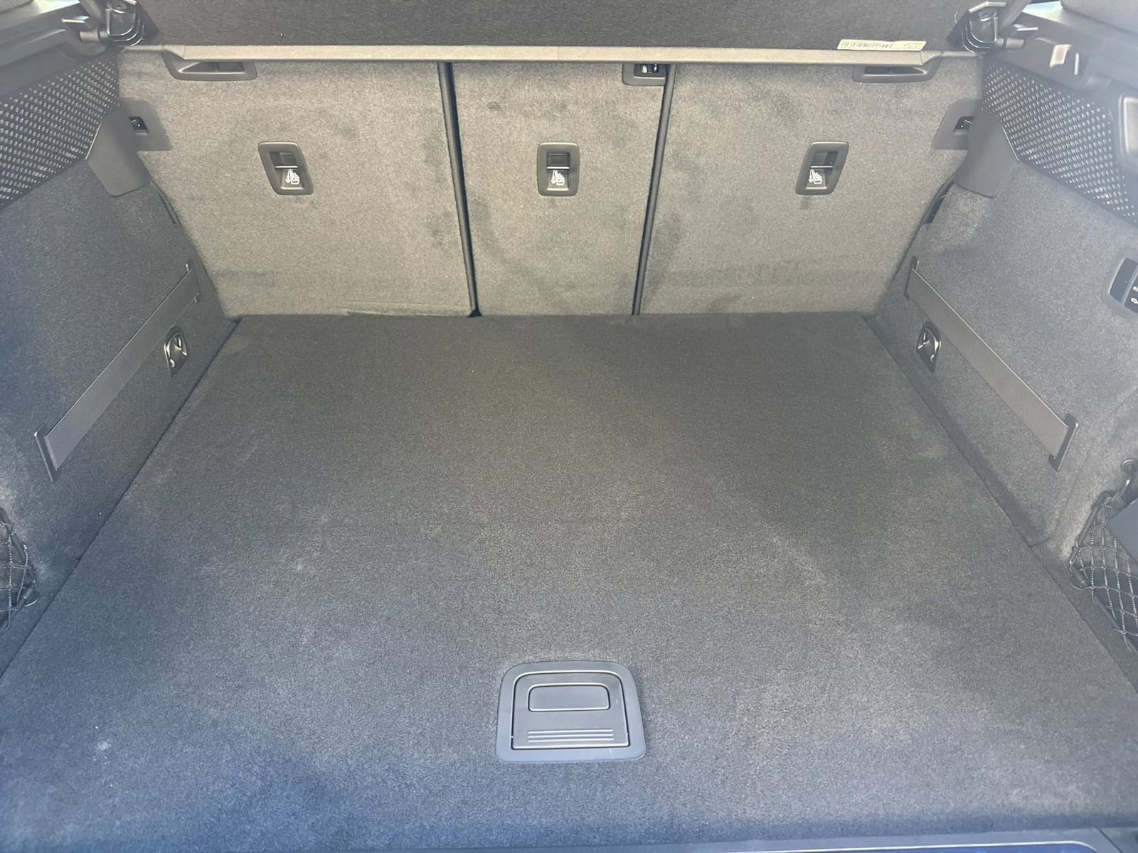 New 2026 Porsche Macan Turbo Electric image 17